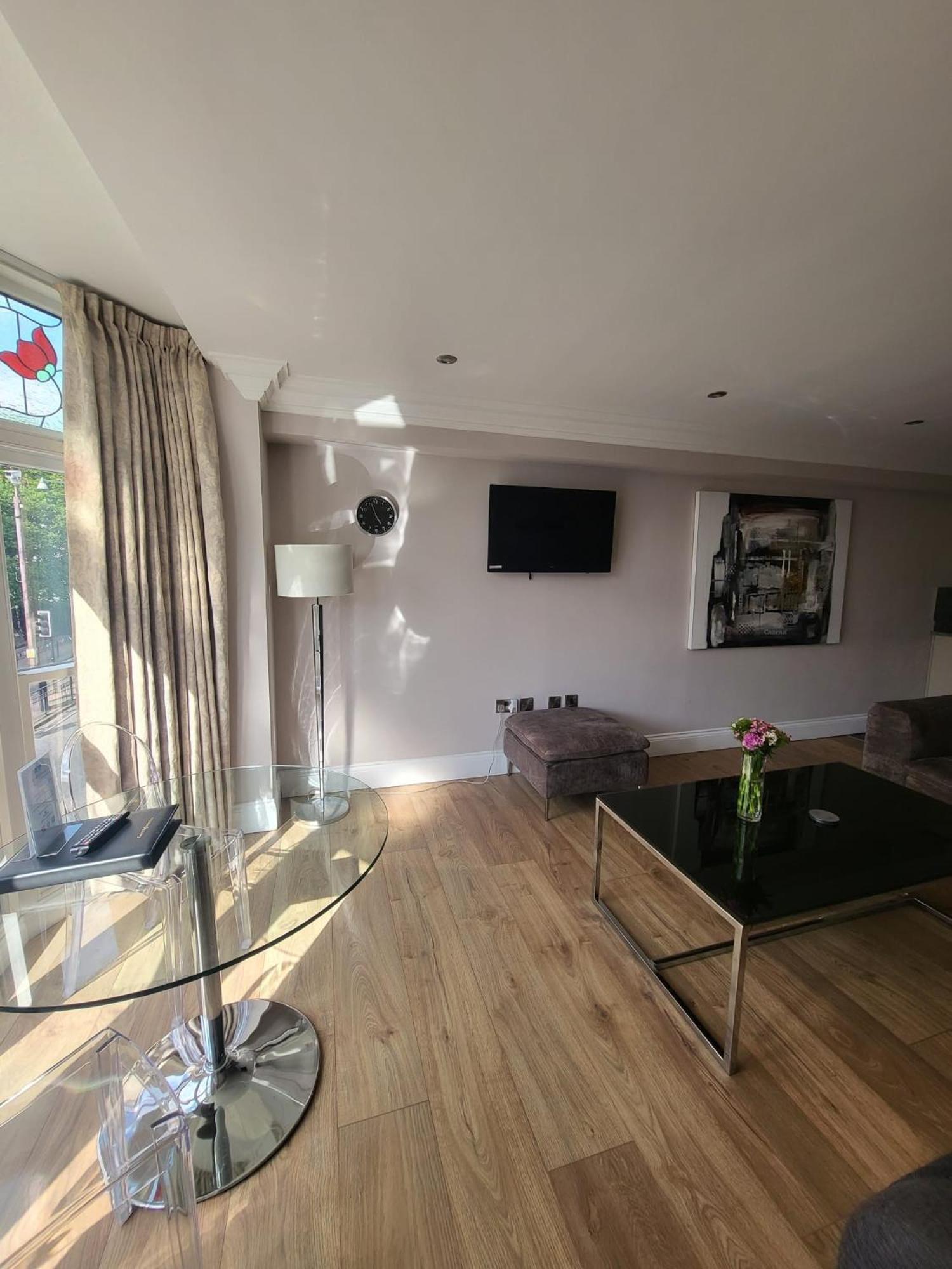 Harrogate Lifestyle Luxury Serviced Aparthotel Bagian luar foto